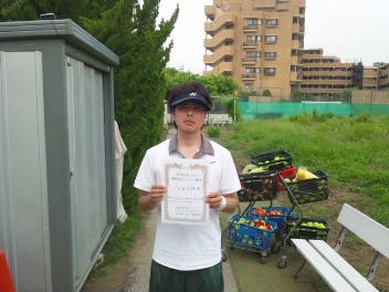 08/08(木) 男子シングルス 初級 優勝＜東大宮テニスクラブ＞